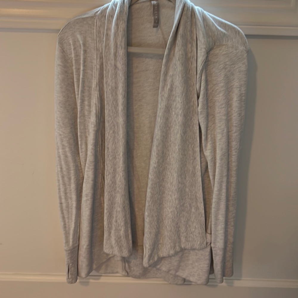 - Athleta black Pranayama Wrap